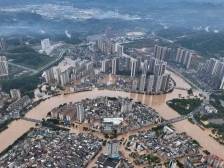 肇庆怀集四度洪峰，救援力量雨夜驰援 | 一线直击