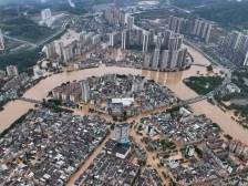 持续特大暴雨袭击，肇庆怀集遭遇超百年一遇洪水