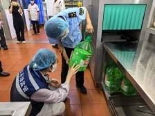 检查考点食堂，南方+带你看长安如何守护考生食品安全