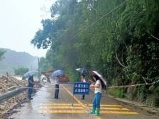 晨观山海 | 风雨中的23公里，他们是那盏“安全灯”