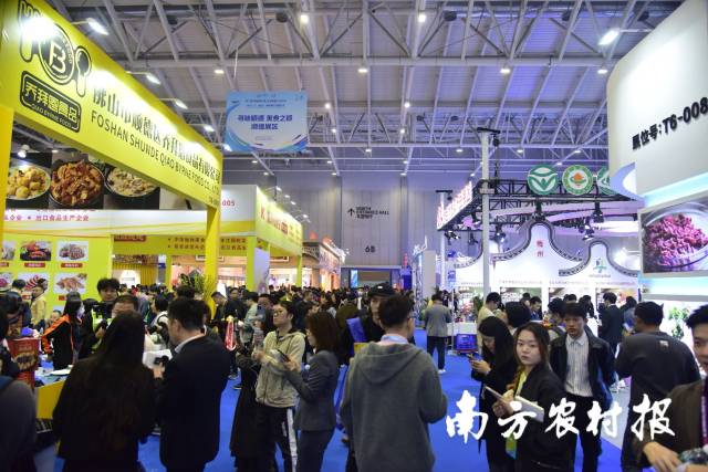 往届现场人头攒动