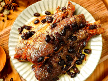 上菜！岭南咸香奔赴与新疆的“舌尖之约”｜舌尖六味·尝尽岭南②