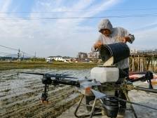 机械“当家”！梅州农耕新图景：无人机替代锄头，柚子坐“过山车”