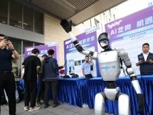 深化改革区局行｜余锡权：龙岗锚定科创核心位，AI全域布局强塑新优势