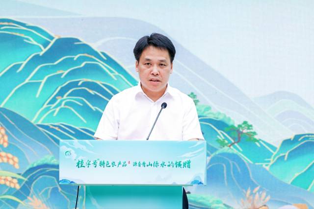 廣西百色市田陽(yáng)區(qū)人民政府副區(qū)長(zhǎng)韋庭先致辭。