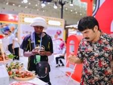 2小时，抢尝一空！广东荔枝抢“鲜”北上进疆