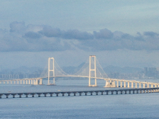 深中通道1周年：宝安到粤西物流成本直降3成，货车量激增1.8倍