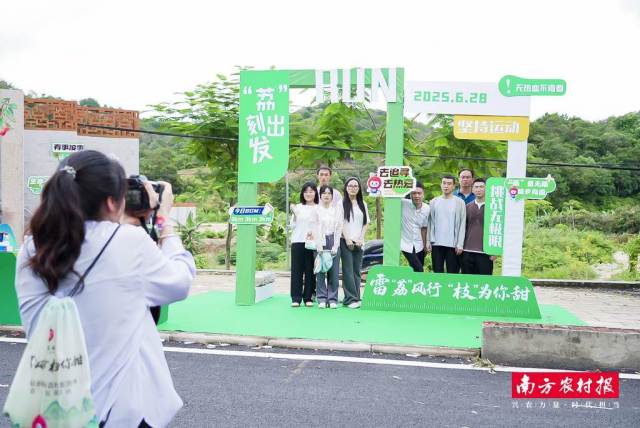 游客打卡3公里文旅路線,。