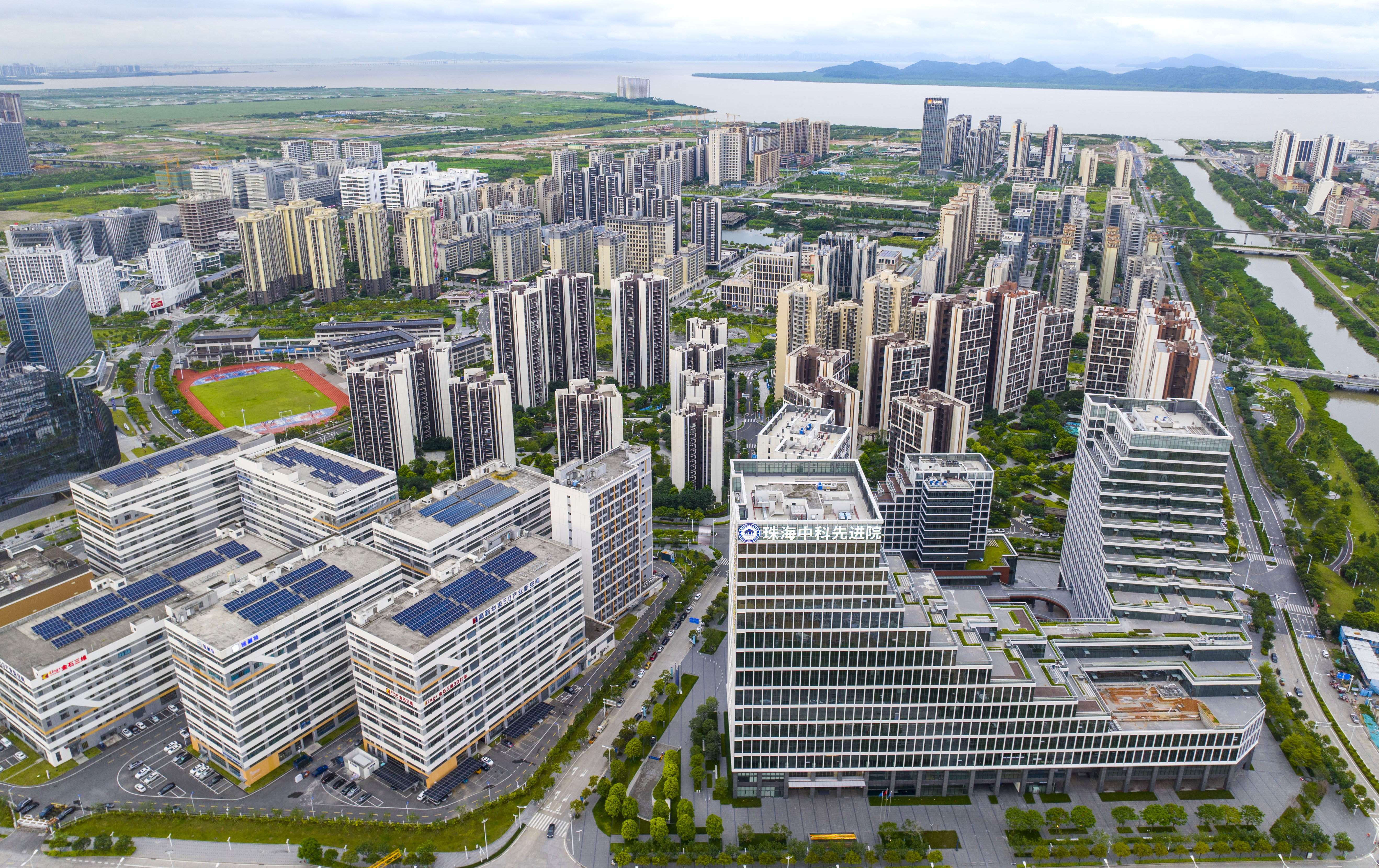 空中俯瞰北围，产业、教育、医疗、居住等一应俱全。