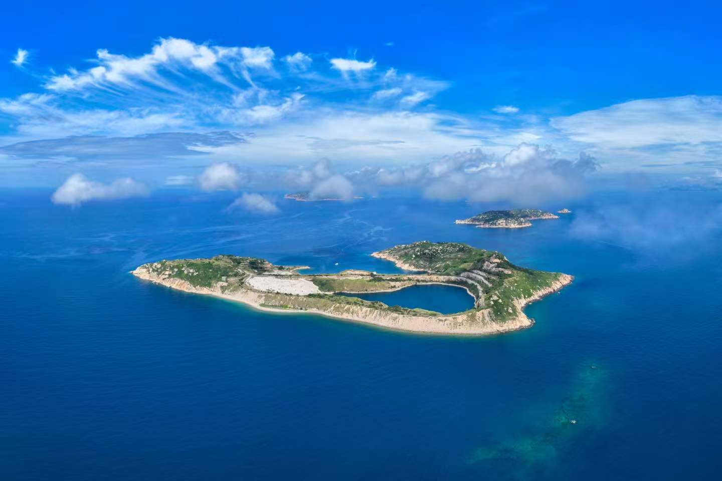   美丽的万山海岛。