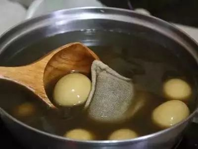 侗族熨蛋療法需要用到雞蛋。