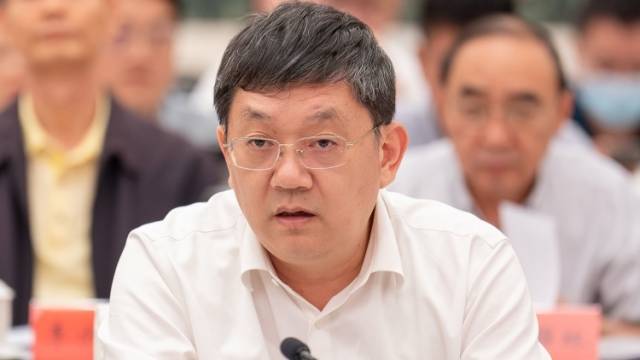 中国工程院院士唐洪武：建议支持高校、院所与企业协同攻关垂域大模型等新技术