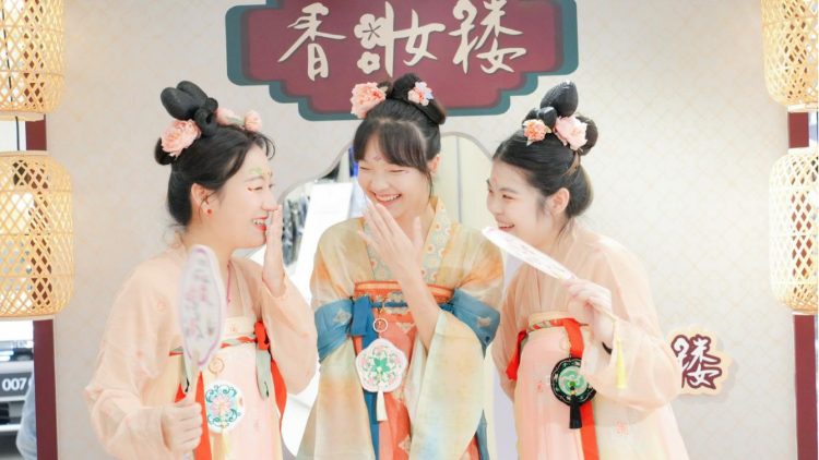 有被“妆”到！“吾独友偶”全新IP“香妆楼”东莞首展