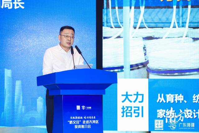 喀什地区招商局党组书记、副局长胥刚。 喀什地区招商局党组书记、副局长胥刚。