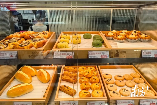 茶颜悦色卖起烘焙,3元面包能否助力“出湘”?