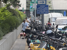 电鸡包围罗湖水贝，市民投诉“无路可走”，南方+实探｜“电鸡”围城