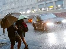 台风“韦帕”逼近珠三角！ 广州突降大雨接你下班了