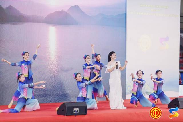 “英德红茶主题曲”《东方金美人》歌舞表演
