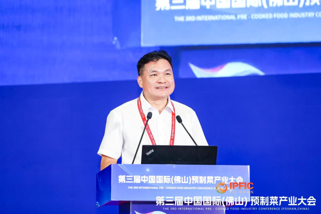 佛山市顺德区农业农村局党组书记、局长，区委农办主任、区乡村振兴局局长谭逢显