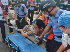 与台风“赛跑”！南沙边检10分钟为受伤船员打开“生命通道”