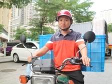 擒劫匪，闯火场，他是快递小哥，更是平民英雄