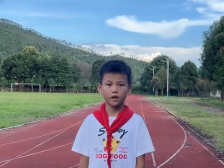 053新丰县黄磜学校廖梓康：铮铮傲骨长身立 遍野幽兰颂英魂