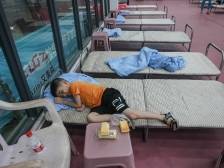 台风未到雨先到，村民安置点有序避险