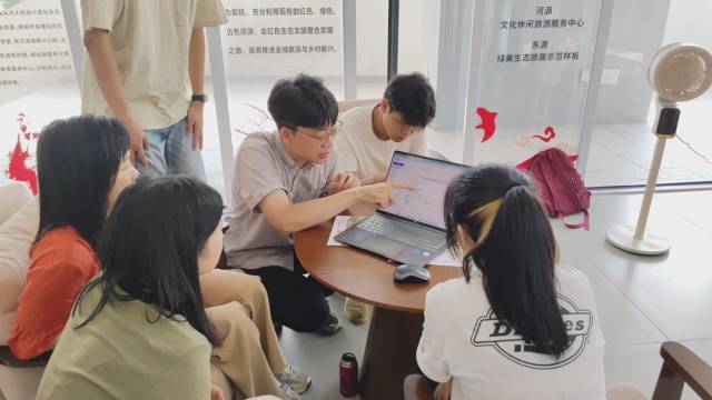  加码直播、立下削减flag、提振经销商......各大定制企业都若何妄想2023?