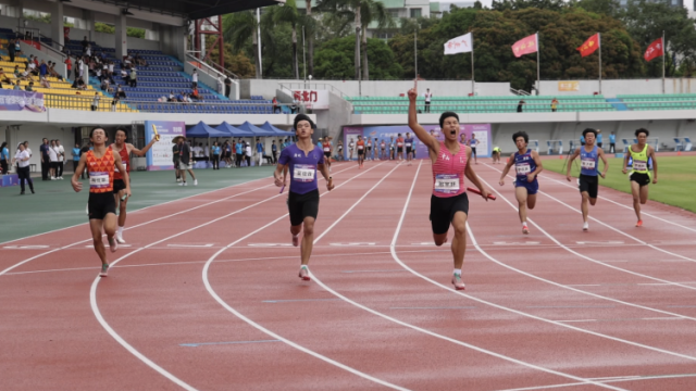 视频｜中山队省中运会男子初中组4×100米接力夺冠