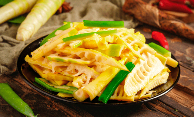 西牛麻竹笋美食。