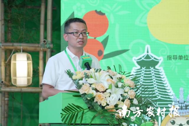 吴川市人民政府副市长陈武荣致辞。