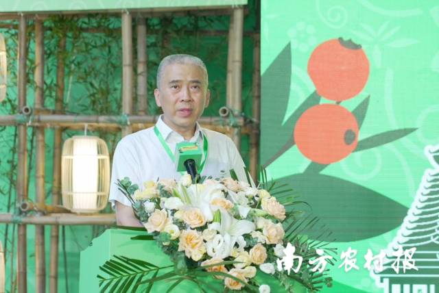 粤桂协作工作队临时党委副书记、纪委书记周进忠致辞。