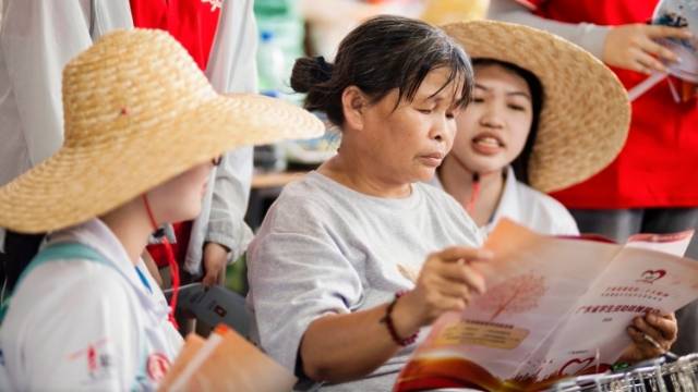 这群“00后”，用算法和画笔让乡村活了起来