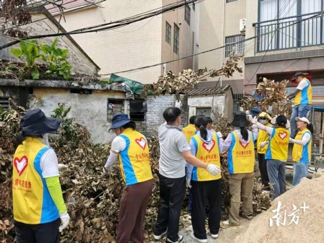 团中山市委集结青春力量参与防疫工作。  通讯员 供图