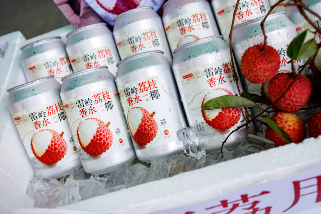 荔枝特饮为汕头赛区带来一股甜蜜时尚。  受访者供图