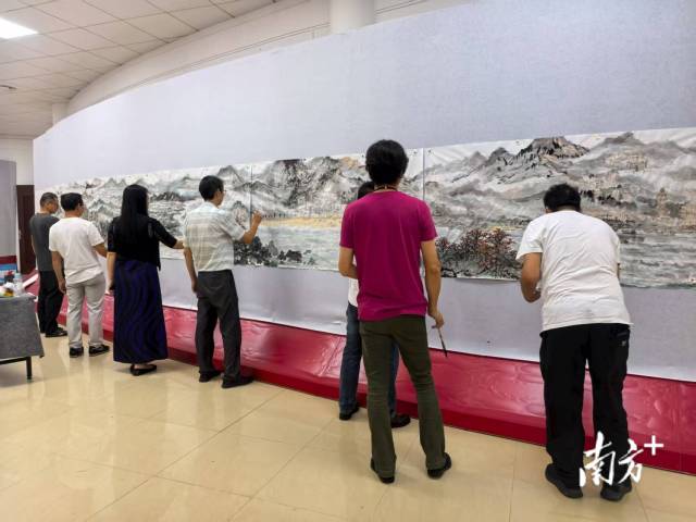 百米長(zhǎng)卷挑戰(zhàn)“不可能”，汕尾文藝助力“百千萬(wàn)”