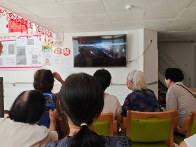 重温英雄史诗，黄花岗街举办长者观影活动庆祝建军98周年