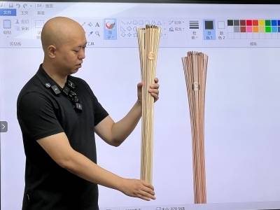 一束火光，三地同心：揭秘十五运会火炬的“融”与“荣”