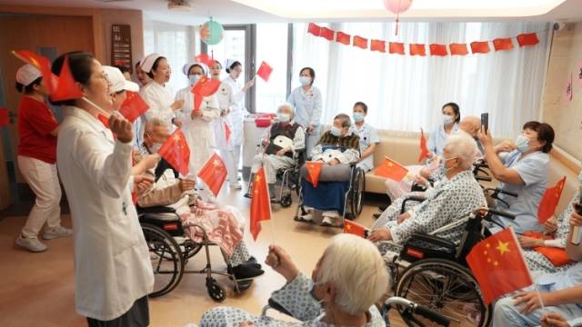 医院里有个年轻“老科室”｜南方深读