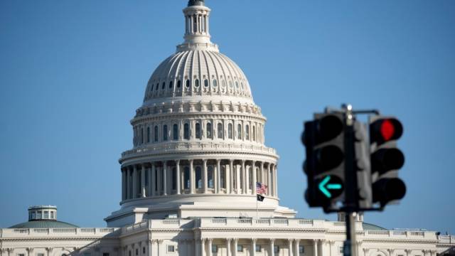 “关税”大限已至，特朗普政府赢了？｜环球深壹度