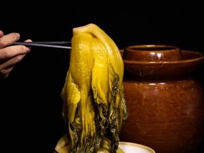 农家酸菜超量使用防腐剂！广东公布最新一批食品抽检情况