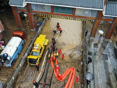 一线直击｜抽水排涝！肇庆鼎湖上山路紧急救援中