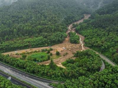 广东多地发布暴雨红色预警，直击广东暴雨现场