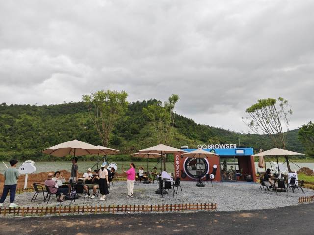 东江湿地公园的网红相机打卡装置是工作队联动社会力量的帮扶成果 东江湿地公园的网红相机打卡装置是工作队联动社会力量的帮扶成果