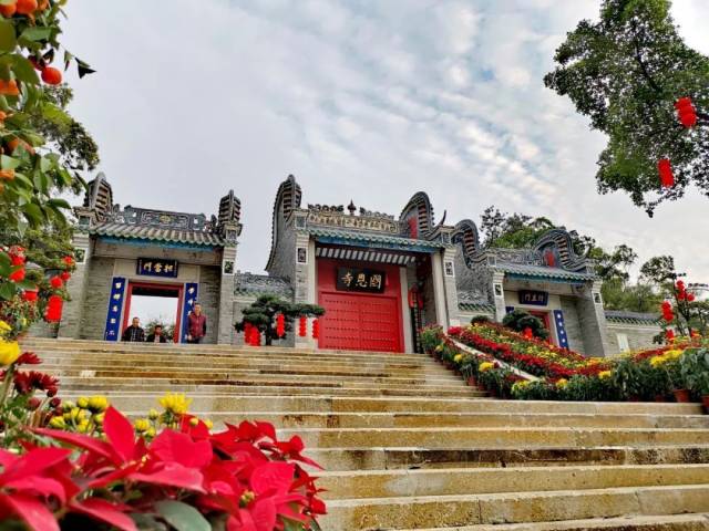 位于新兴的国恩寺。 图片来源于新兴融媒