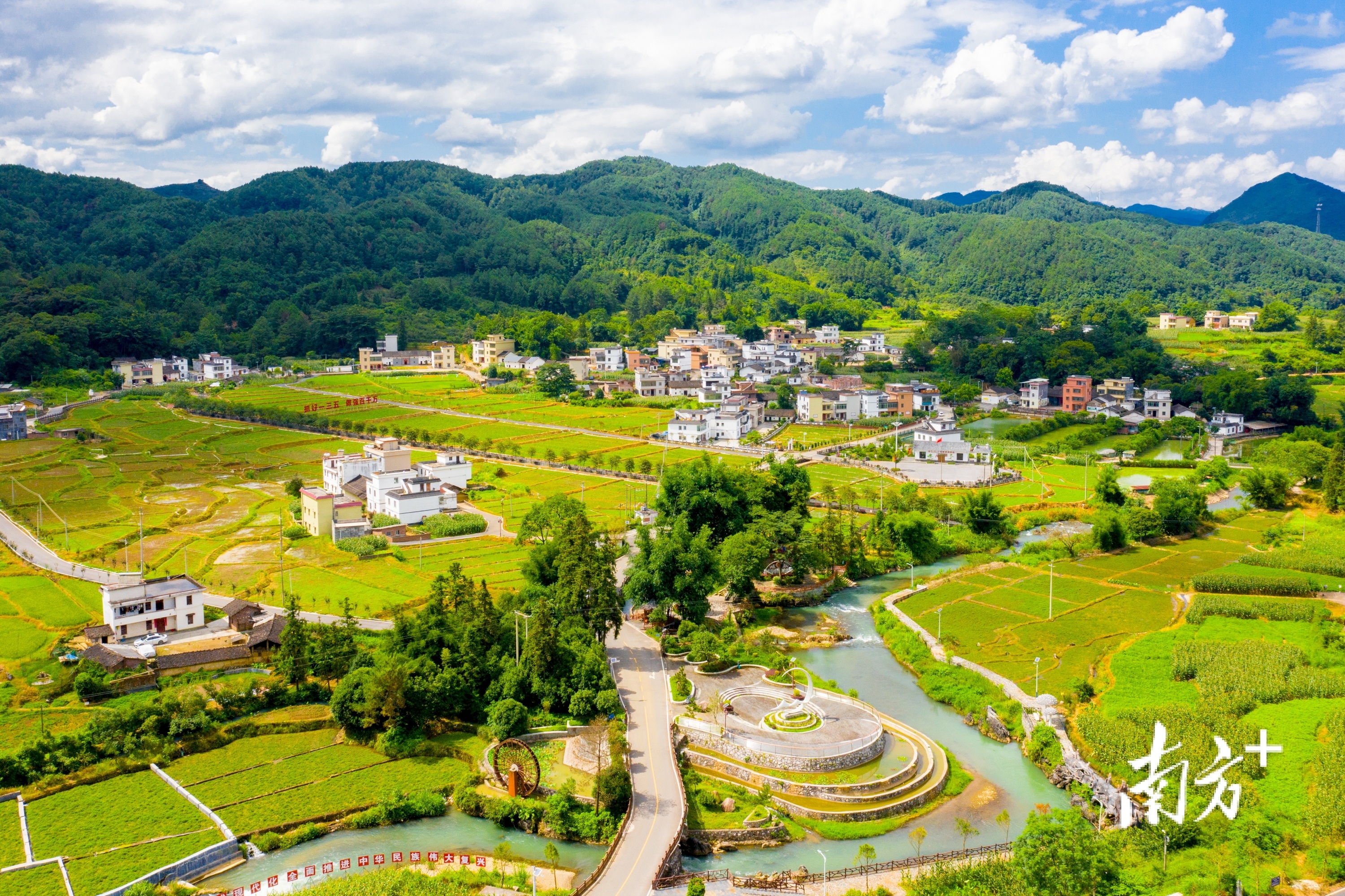 大崀镇松林村。许明辉 摄