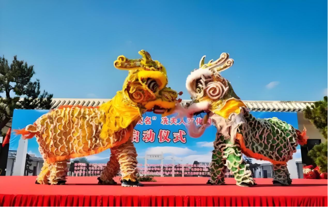 高脚狮子舞起源于明末清初，形成和流传于电城镇一带，属南狮范畴。它比南狮小，格外小巧玲珑，生动活泼，形成刚柔相济，粗犷含蓄，人狮共舞的新颖独特艺术风格。