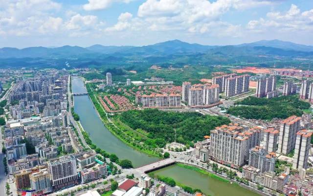 新兴县航拍。图片来源于新兴融媒