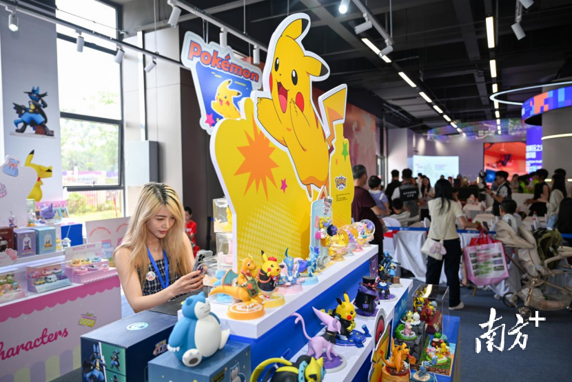 潮“爆”了!莞产潮玩头部品牌携新品亮相第十五届漫博会_南方+_南方plus