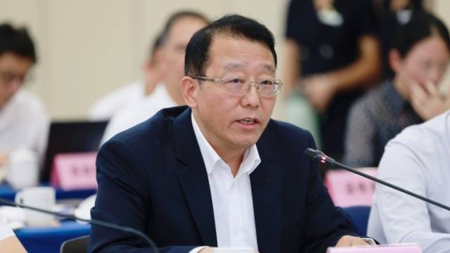 广汽集团董事长冯兴亚：面向汽车智能化要求，提前布局下一代先进芯片